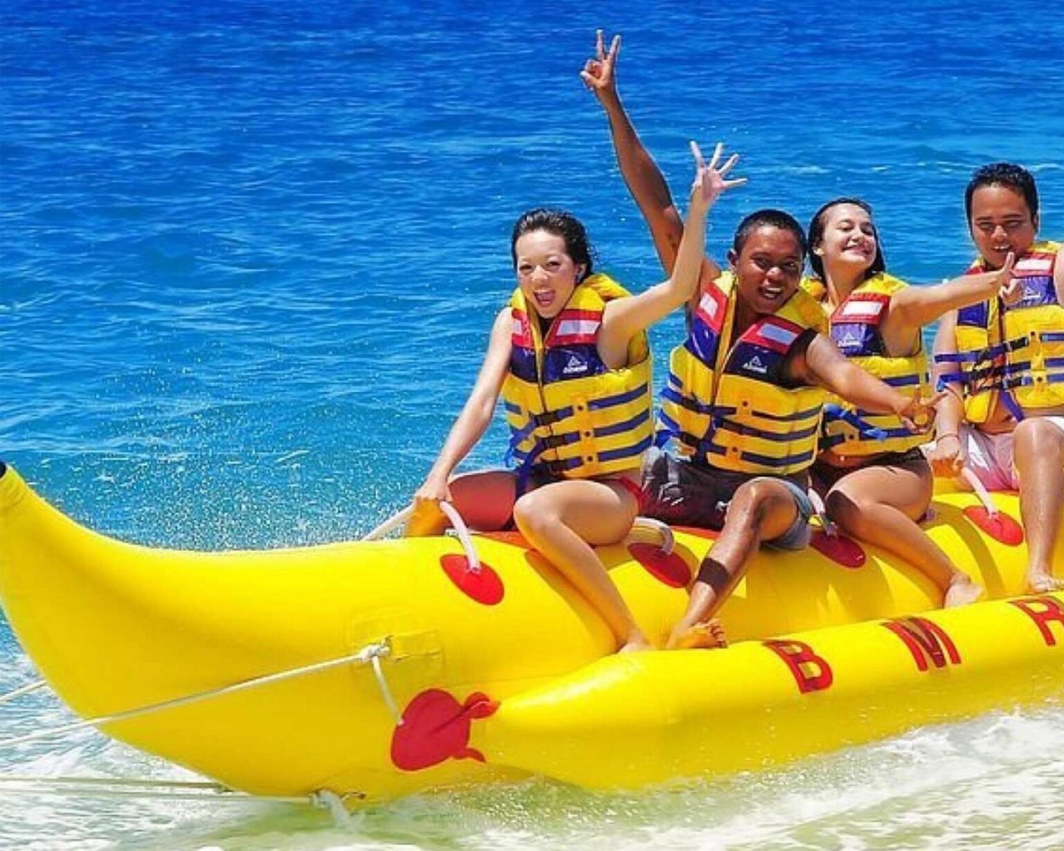 1117 0221 boracay banana boat experience philippines pelago0