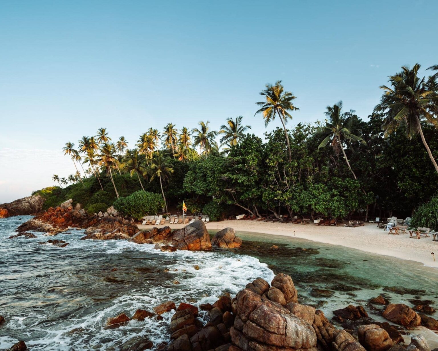 secret beach mirissa 1